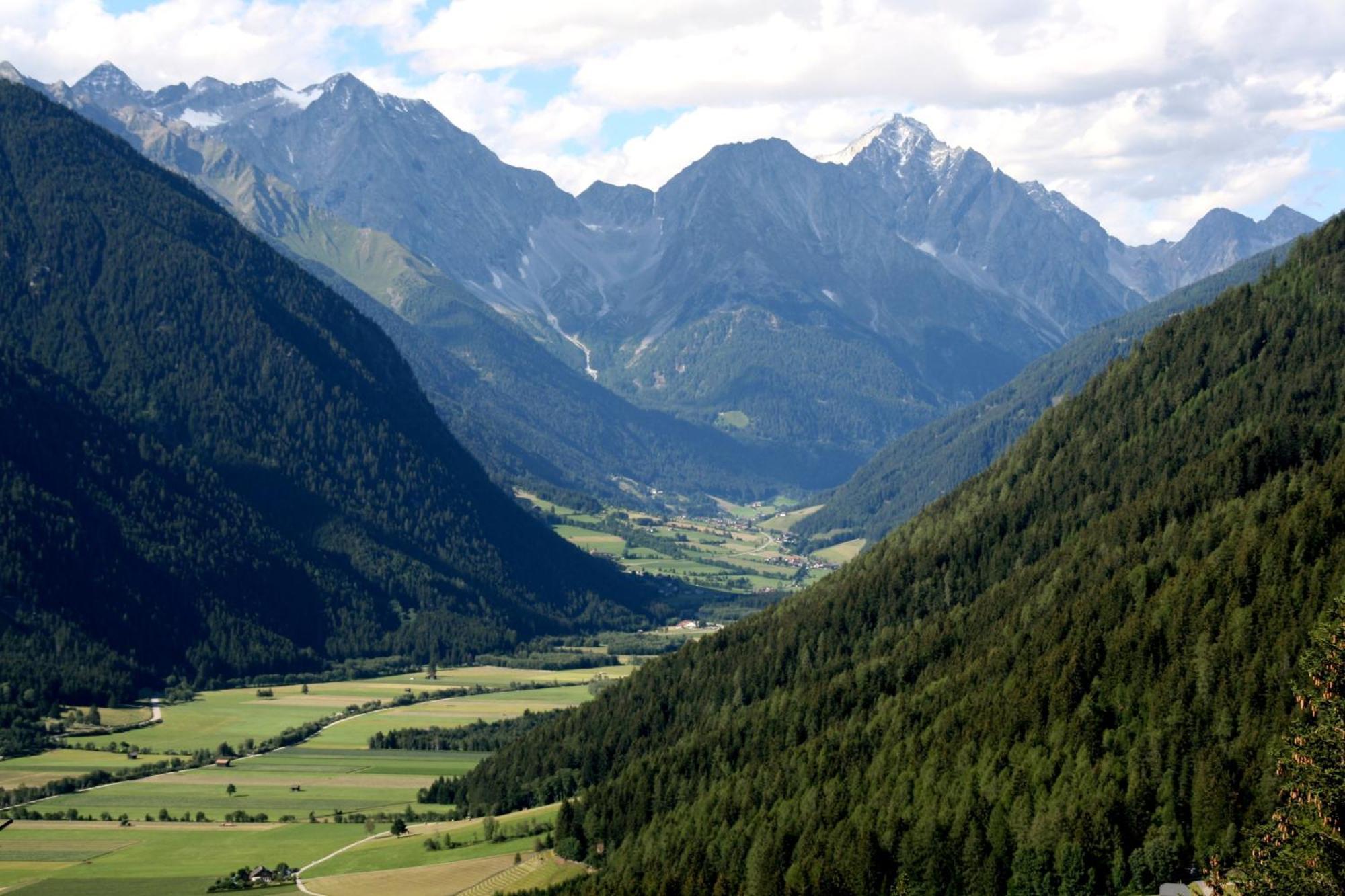 Garni Renzler Bed & Breakfast Rasun di Sopra Exterior foto