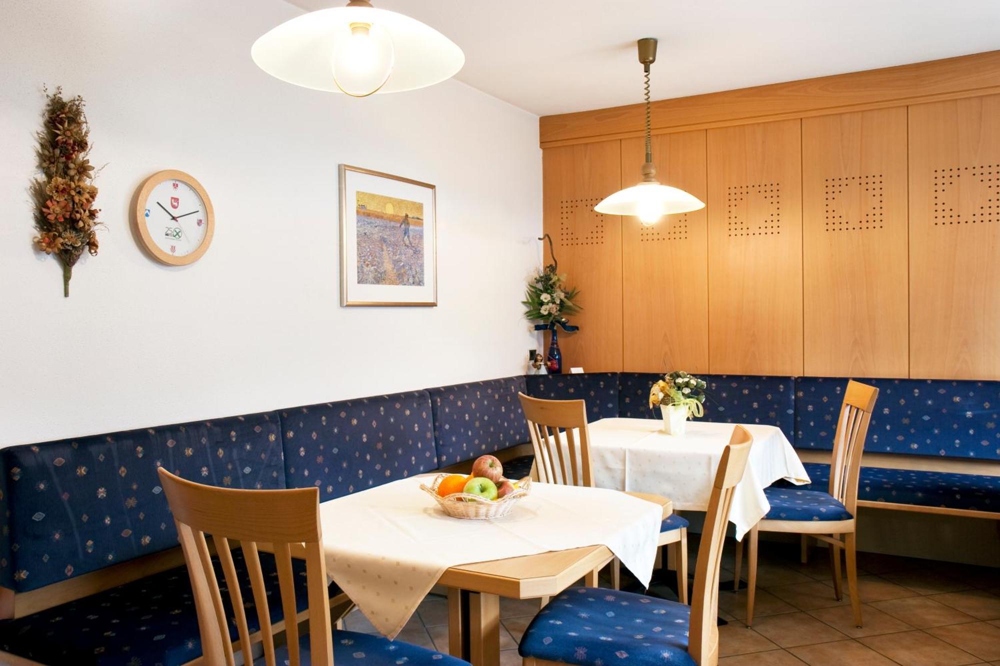 Garni Renzler Bed & Breakfast Rasun di Sopra Exterior foto