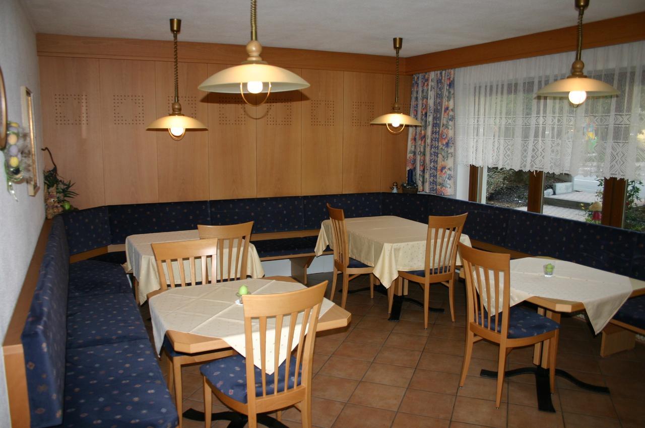Garni Renzler Bed & Breakfast Rasun di Sopra Exterior foto
